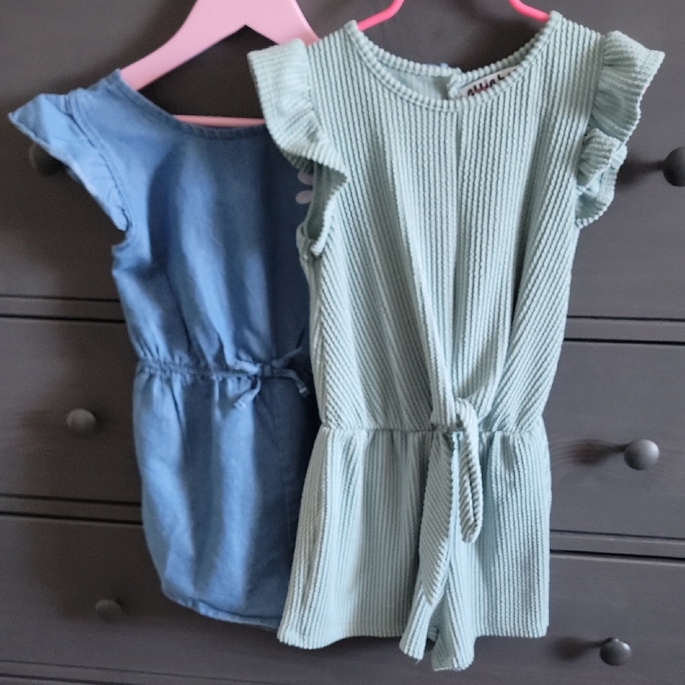 2 Rompers